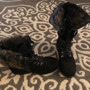 Black faux fur boots
